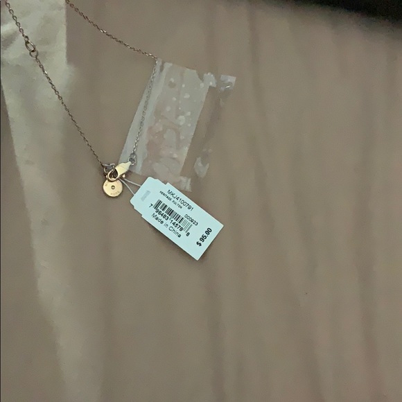 Michael kors necklace - Picture 2 of 4